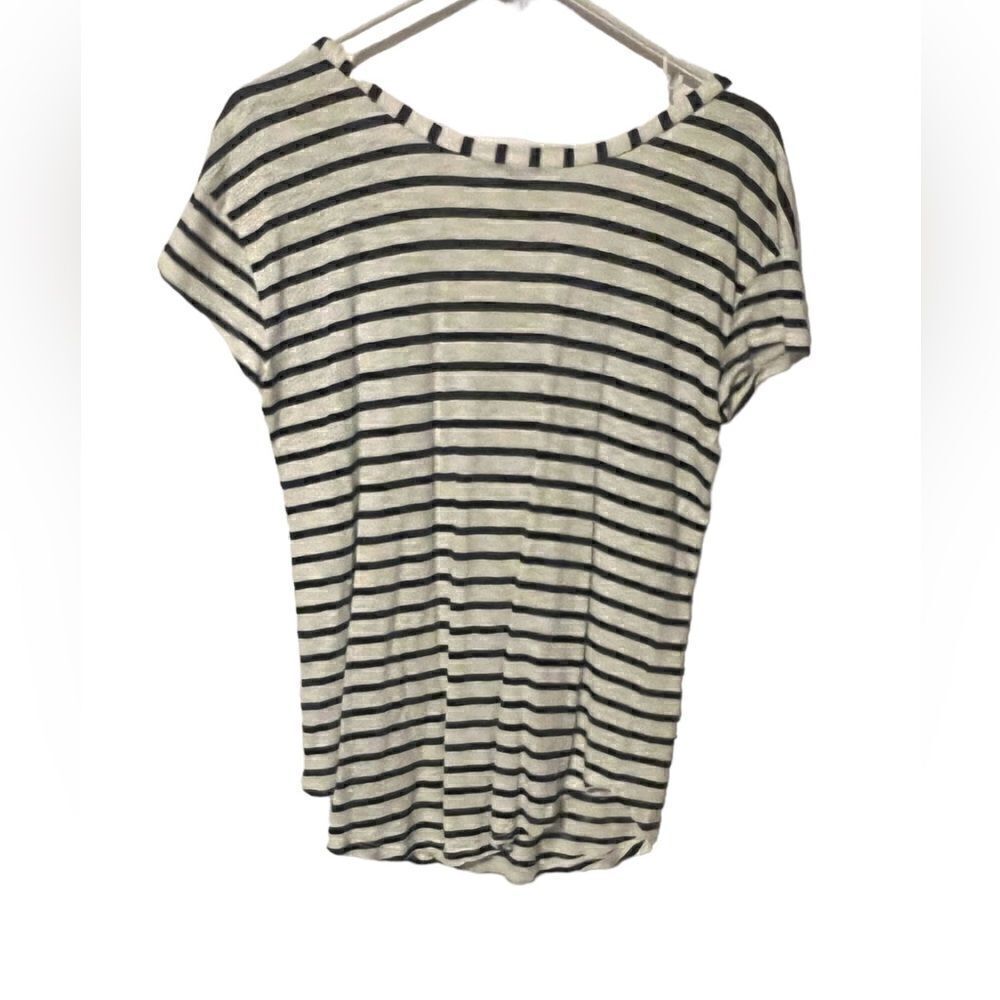Splendid Short Sleeve Top - Picture 2 of 4